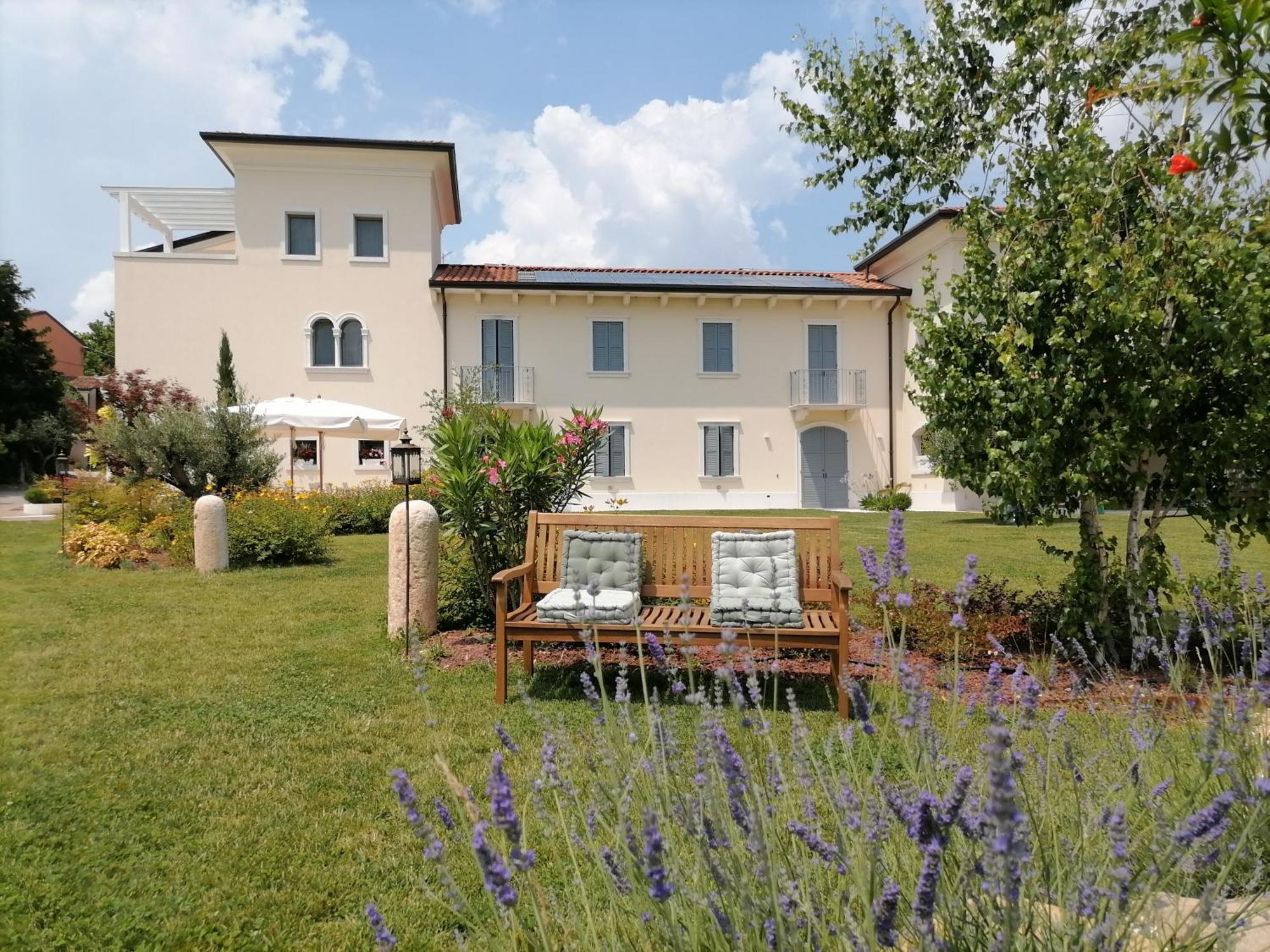 Relais Ca' Morenica Valeggio sul Mincio Exteriör bild